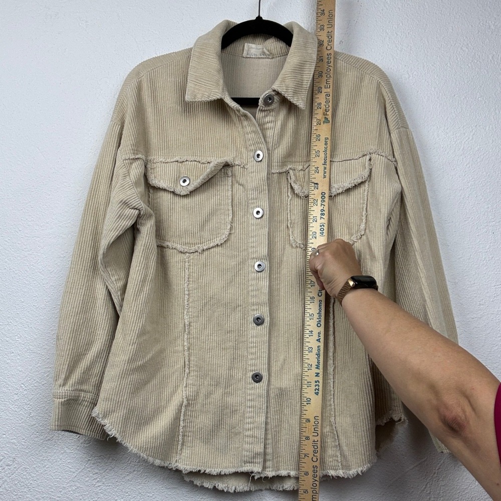 New In Beige Corduroy Shacket - M - Raw Hem Button Down Boho Western - Picture 2 of 14